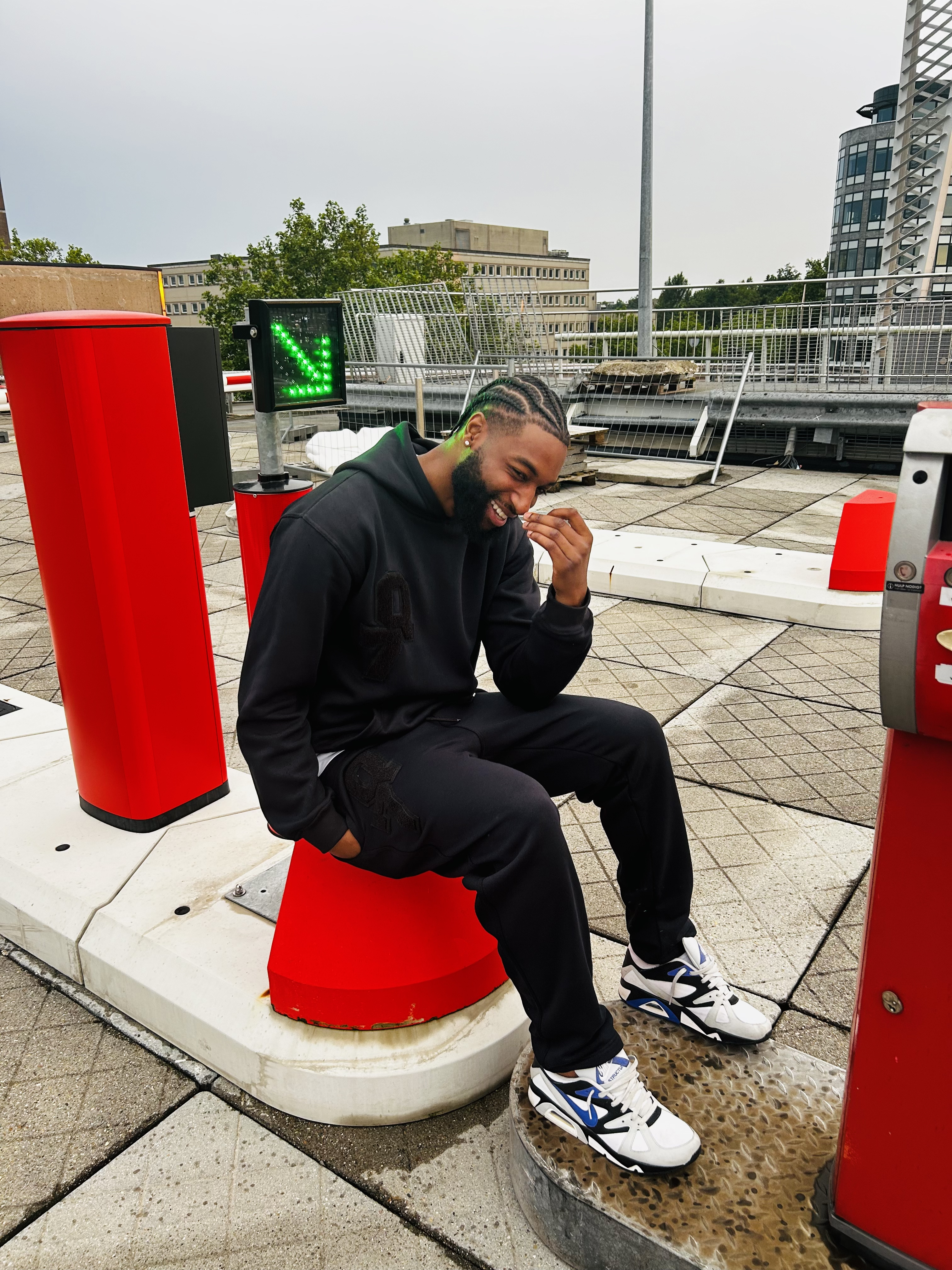 Q7 LOGO MIDNIGHT BLACK TRACKSUIT